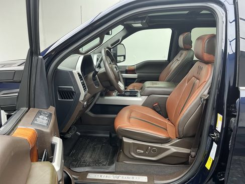 Certified 2022 Ford F250 King Ranch w/ King Ranch Ultimate Package AWD/4WD image 3