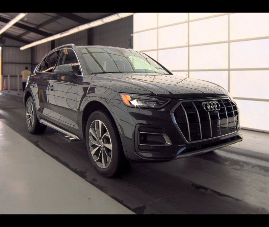 Used 2021 Audi Q5 2.0T Premium Plus w/ Premium Plus Package AWD/4WD image 1