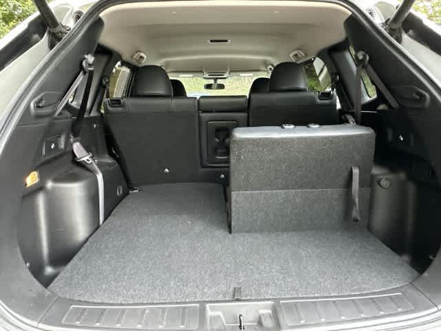Used 2024 Mitsubishi Outlander SE AWD/4WD image 26