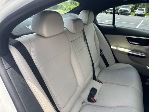 Used 2024 Mercedes-Benz C 300 Sedan image 32