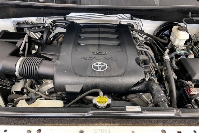 Used 2015 Toyota Sequoia Limited AWD/4WD image 9