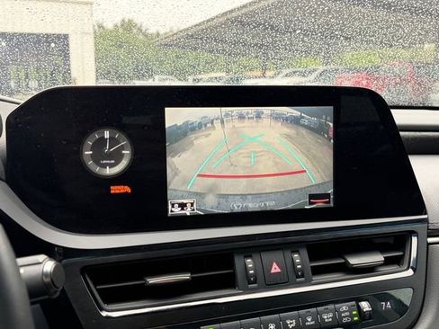 Used 2022 Lexus ES 350 w/ Premium Package FWD image 10