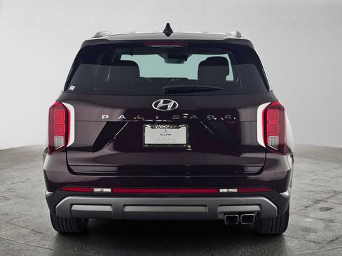 Used 2023 Hyundai Palisade Limited w/ Cargo Package FWD image 4