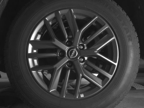 Used 2024 Nissan Rogue S AWD/4WD image 13