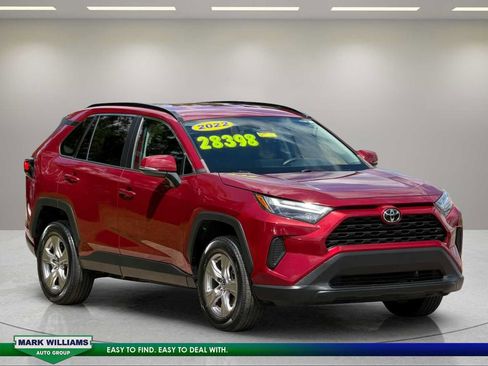 Used 2022 Toyota RAV4 XLE FWD image 2