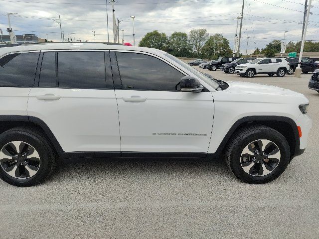 Used 2023 Jeep Grand Cherokee 4WD 4xe image 23