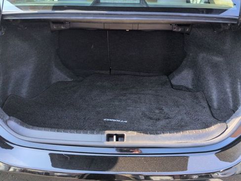 Used 2014 Toyota Corolla LE image 23