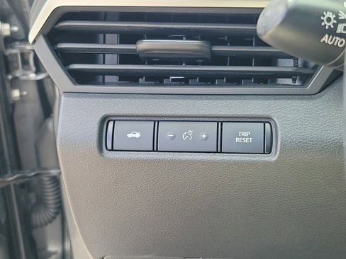 Used 2019 Nissan Altima 2.5 SR w/ SR Premium Package FWD image 21