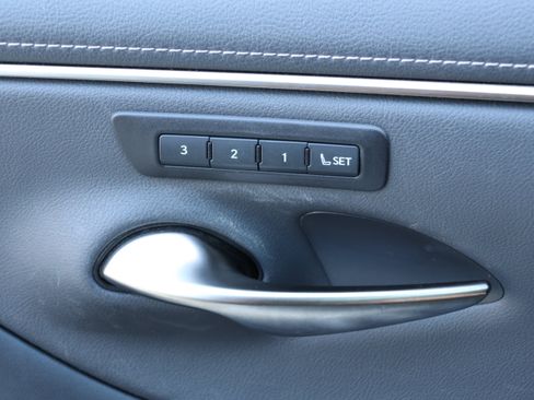 Used 2021 Lexus ES 300h w/ Premium Package FWD image 13