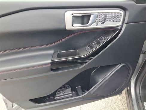 Certified 2022 Ford Explorer ST-Line w/ Class IV Trailer Tow Package image 13