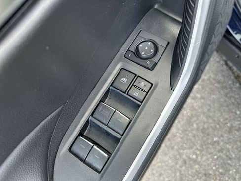 Used 2024 Toyota RAV4 XLE AWD/4WD image 17