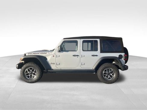 Used 2024 Jeep Wrangler Unlimited Rubicon w/ Technology Group image 8