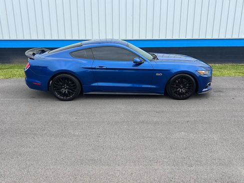 Used 2017 Ford Mustang GT w/ GT Performance Package RWD image 4