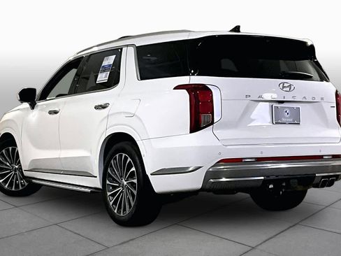 Used 2023 Hyundai Palisade Calligraphy image 11