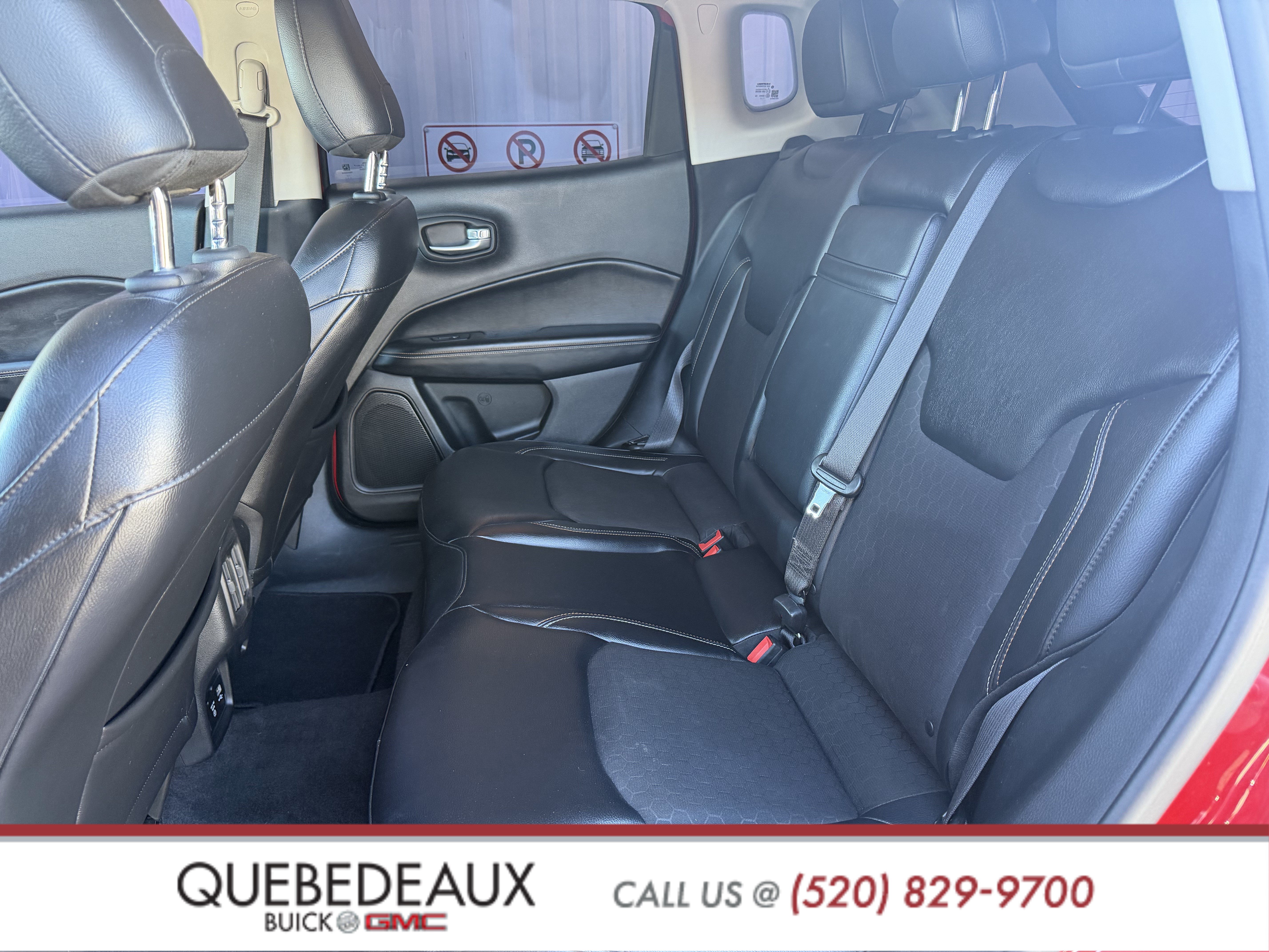 Used 2018 Jeep Compass Latitude w/ Popular Equipment Group AWD/4WD image 12