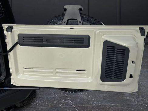 New 2025 Ford Bronco Badlands w/ Sasquatch Package image 18