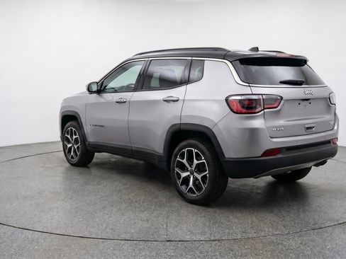 Used 2025 Jeep Compass Limited AWD/4WD image 6