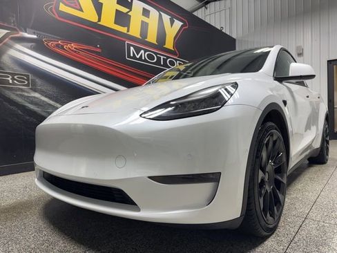 Used 2021 Tesla Model Y Long Range image 2