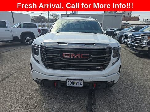 Certified 2023 GMC Sierra 1500 AT4 w/ AT4 Premium Package AWD/4WD image 2