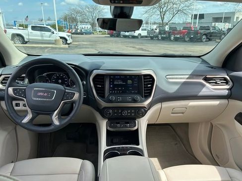 Used 2023 GMC Acadia Denali w/ Denali Technology Package image 11