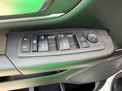 Used 2023 RAM 1500 Big Horn AWD/4WD image 13