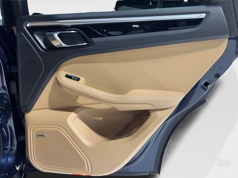 Used 2017 Porsche Macan S image 20