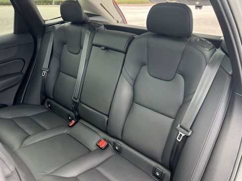 Used 2023 Volvo XC60 B5 Plus w/ Protection Package image 24