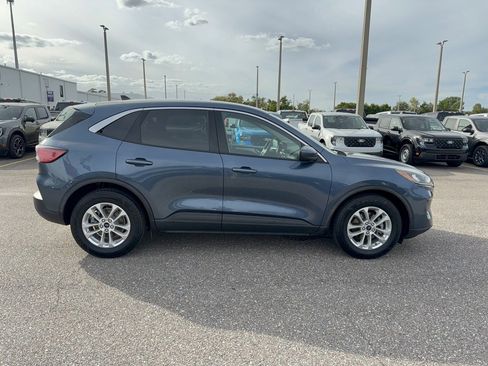 Certified 2020 Ford Escape SE image 5