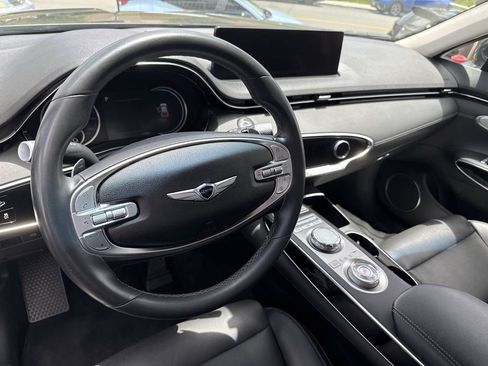 Used 2025 Genesis GV70 2.5T AWD/4WD image 11