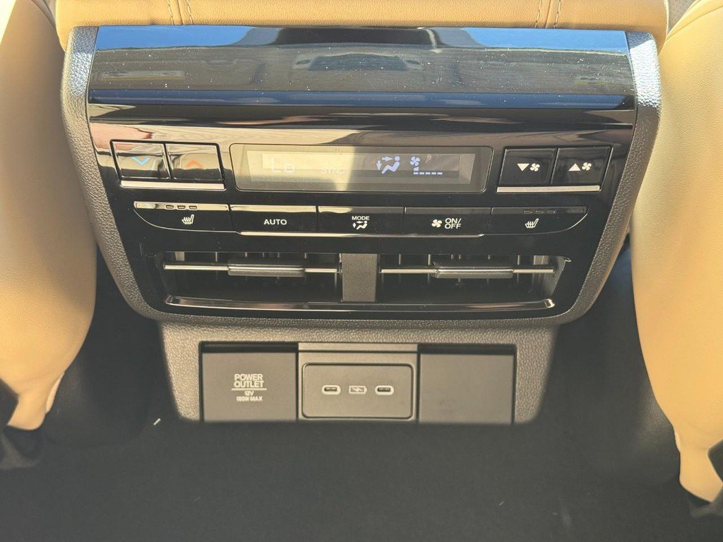 Certified 2026 Acura MDX w/ Advance Package AWD/4WD image 14