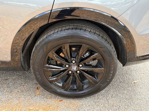 Used 2025 Buick Envista Sport Touring image 36