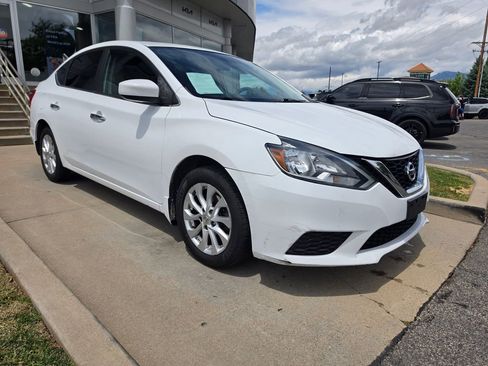Used 2017 Nissan Sentra SV w/ Style Package FWD image 3