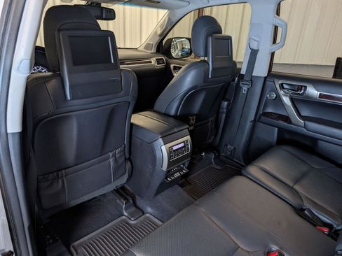 Used 2019 Lexus GX 460 Luxury AWD/4WD image 47