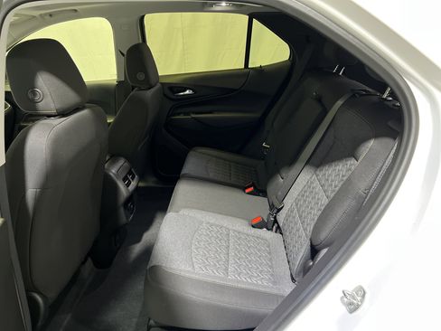 Used 2023 Chevrolet Equinox LT image 17
