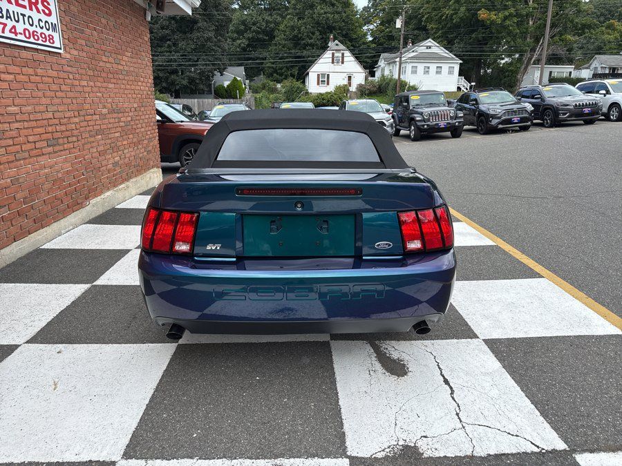 Used 2004 Ford Mustang Cobra RWD image 4