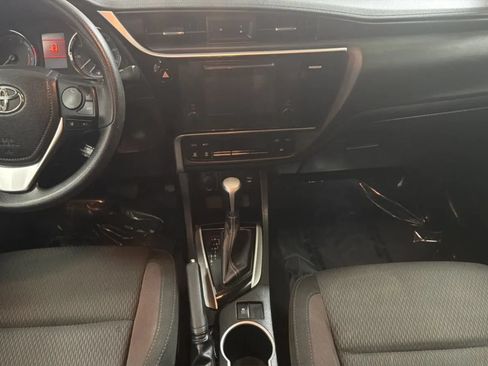 Used 2017 Toyota Corolla LE w/ Carpet Mat Package (TMS) FWD image 16