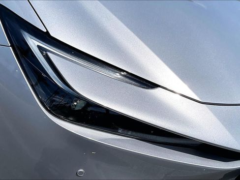 Used 2026 Toyota Prius Plug-In Hybrid FWD image 27