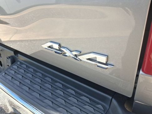 Used 2024 RAM 2500 Tradesman w/ Chrome Appearance Group AWD/4WD image 15