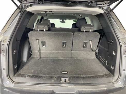 Used 2018 Chevrolet Traverse LS FWD image 13
