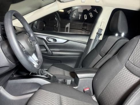 Used 2017 Nissan Rogue S AWD/4WD image 22