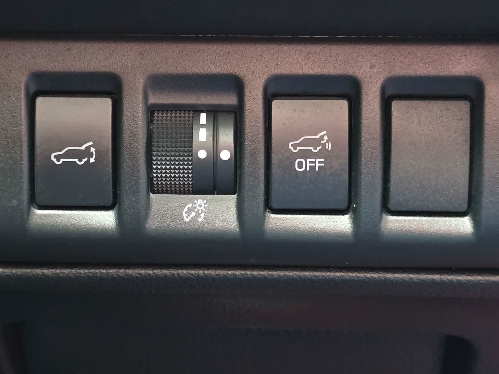 Certified 2025 Subaru Outback Premium AWD/4WD image 17
