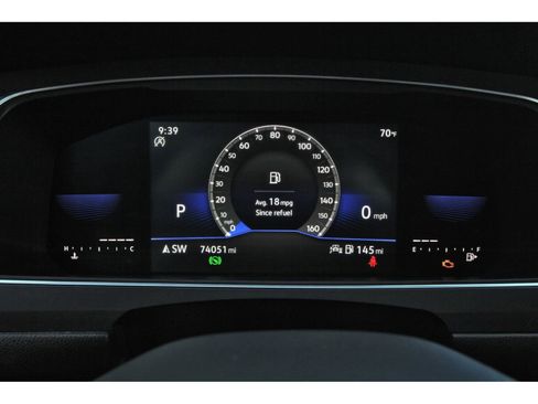 Used 2022 Volkswagen Tiguan SE image 16