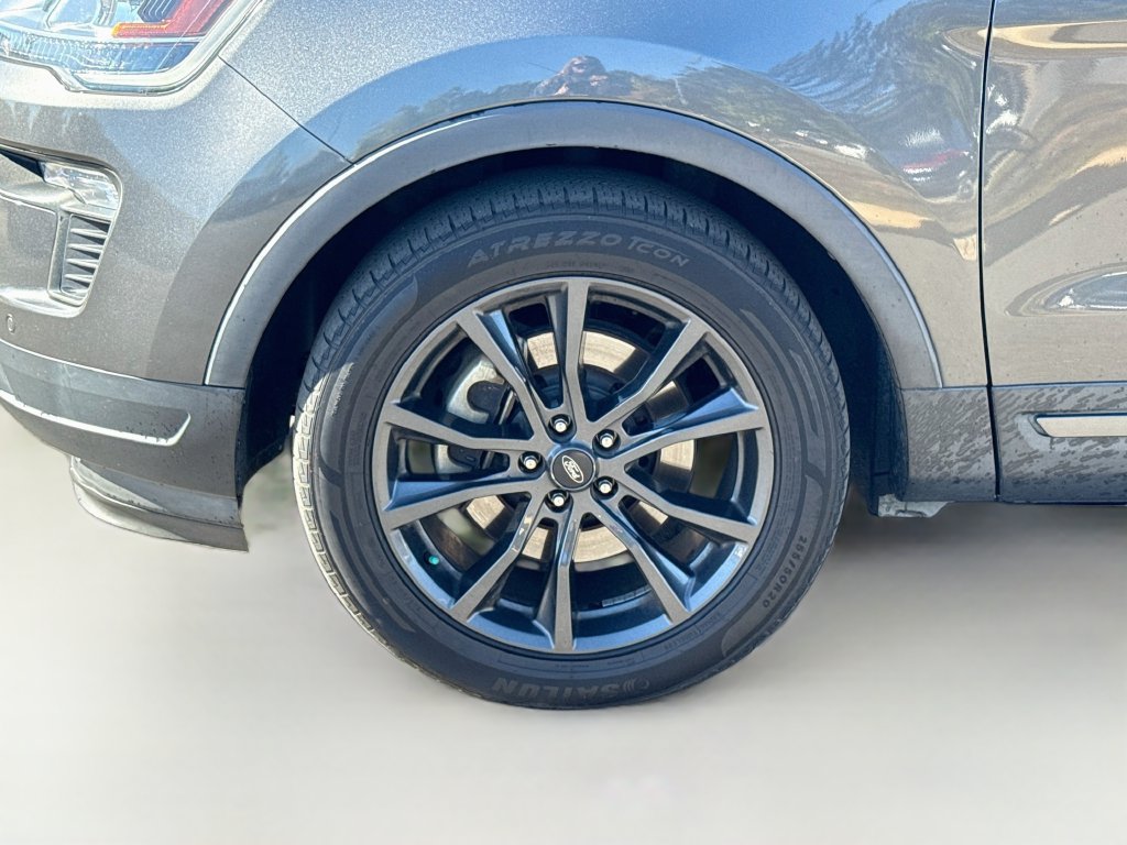 Used 2018 Ford Explorer XLT w/ Equipment Group 202A FWD image 42