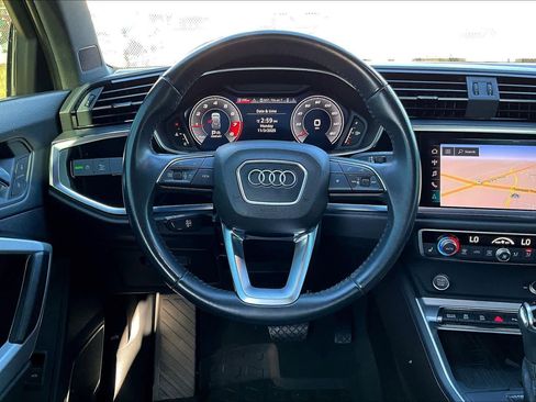 Used 2019 Audi Q3 2.0T Premium Plus image 5