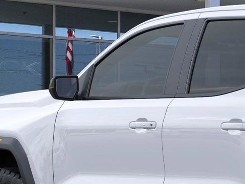 New 2025 GMC Canyon AT4 image 36