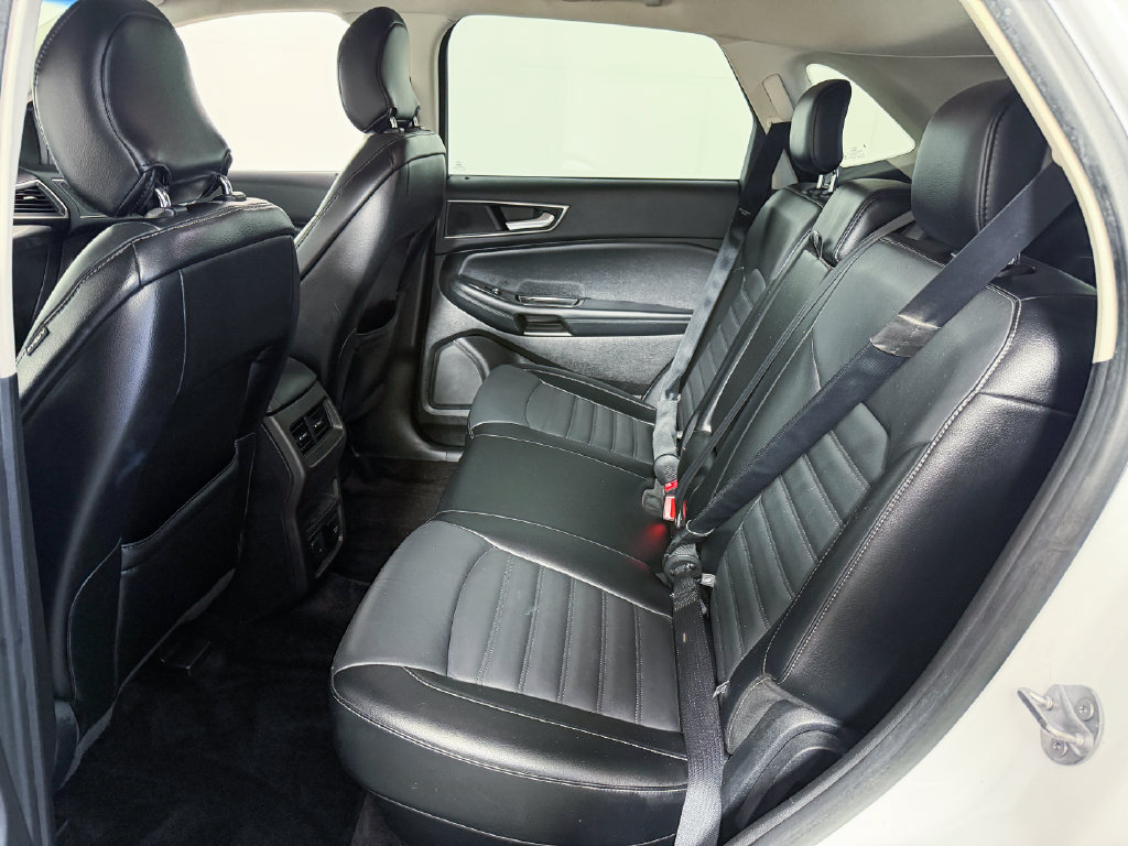 Used 2017 Ford Edge SEL w/ Equipment Group 201A AWD/4WD image 33