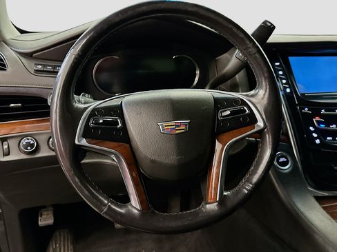 Used 2018 Cadillac Escalade Luxury image 18