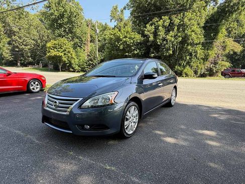 Used 2015 Nissan Sentra SL w/ SL Premium Package FWD image 1