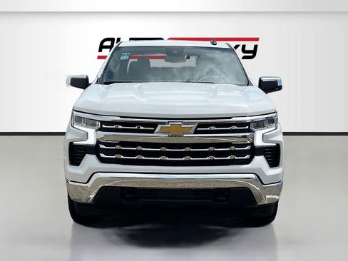 Used 2024 Chevrolet Silverado 1500 LT w/ Z71 Off-Road Package image 2
