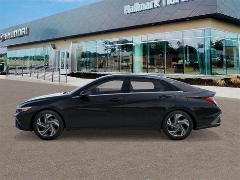 New 2026 Hyundai Elantra Limited image 3